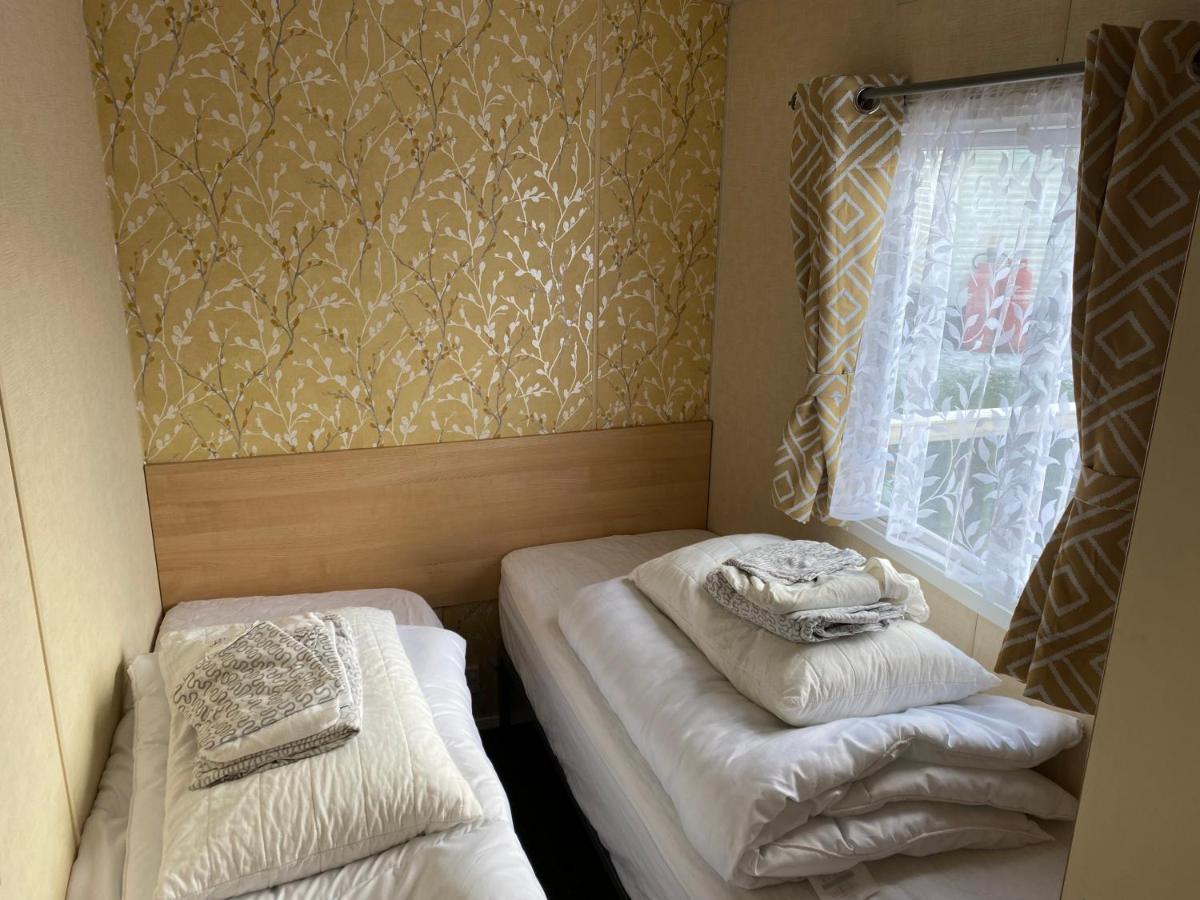 3 Bedroom 8 Berth Standard Basic Caravans With Hot Tub,Mountain Bikes Tattershall Luaran gambar